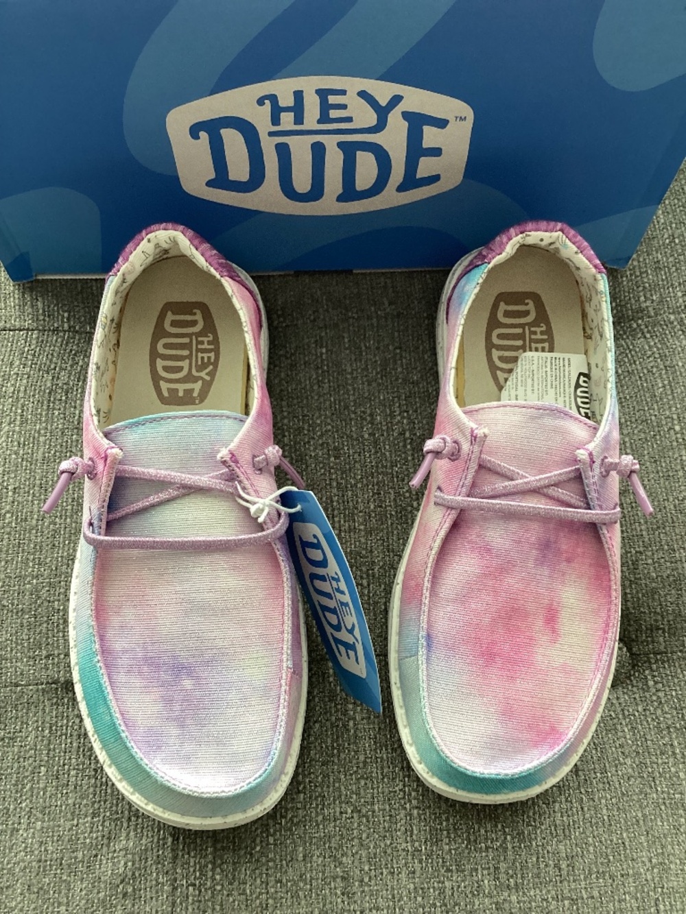 HEY DUDE Girls Wendy Dreamer Casual Moccasin Sneakers, size Y4/ EU36